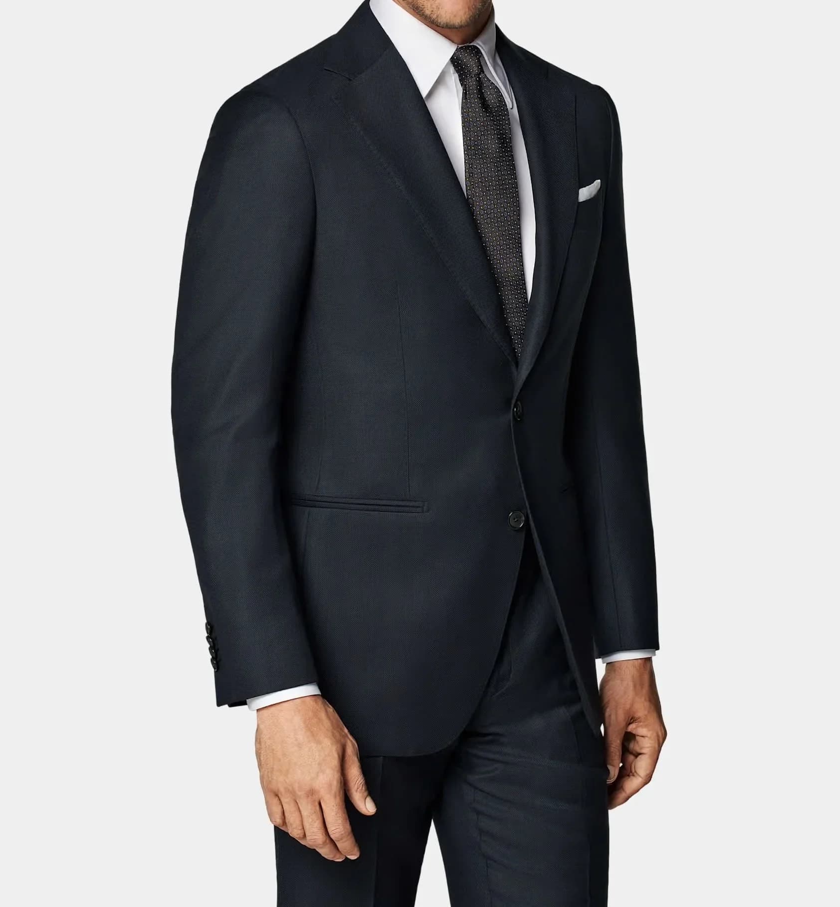 2-piece suit with premium wool fabrics