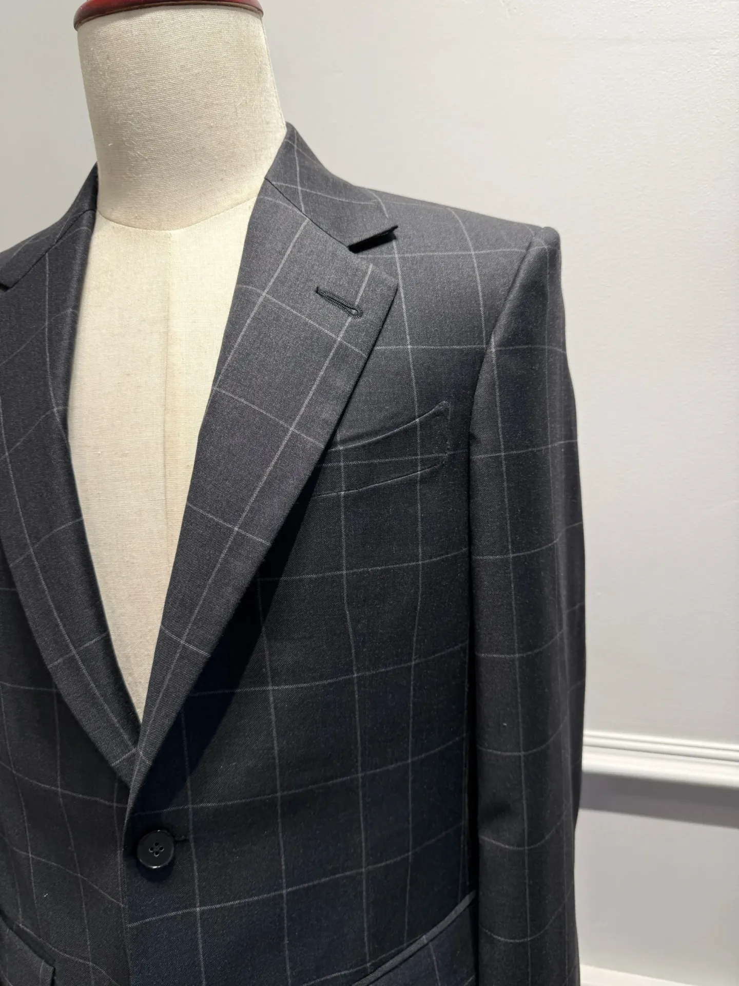 Maßgeschneiderter Anzug aus Mohair-Mischung von Endel Tailor Bangkok