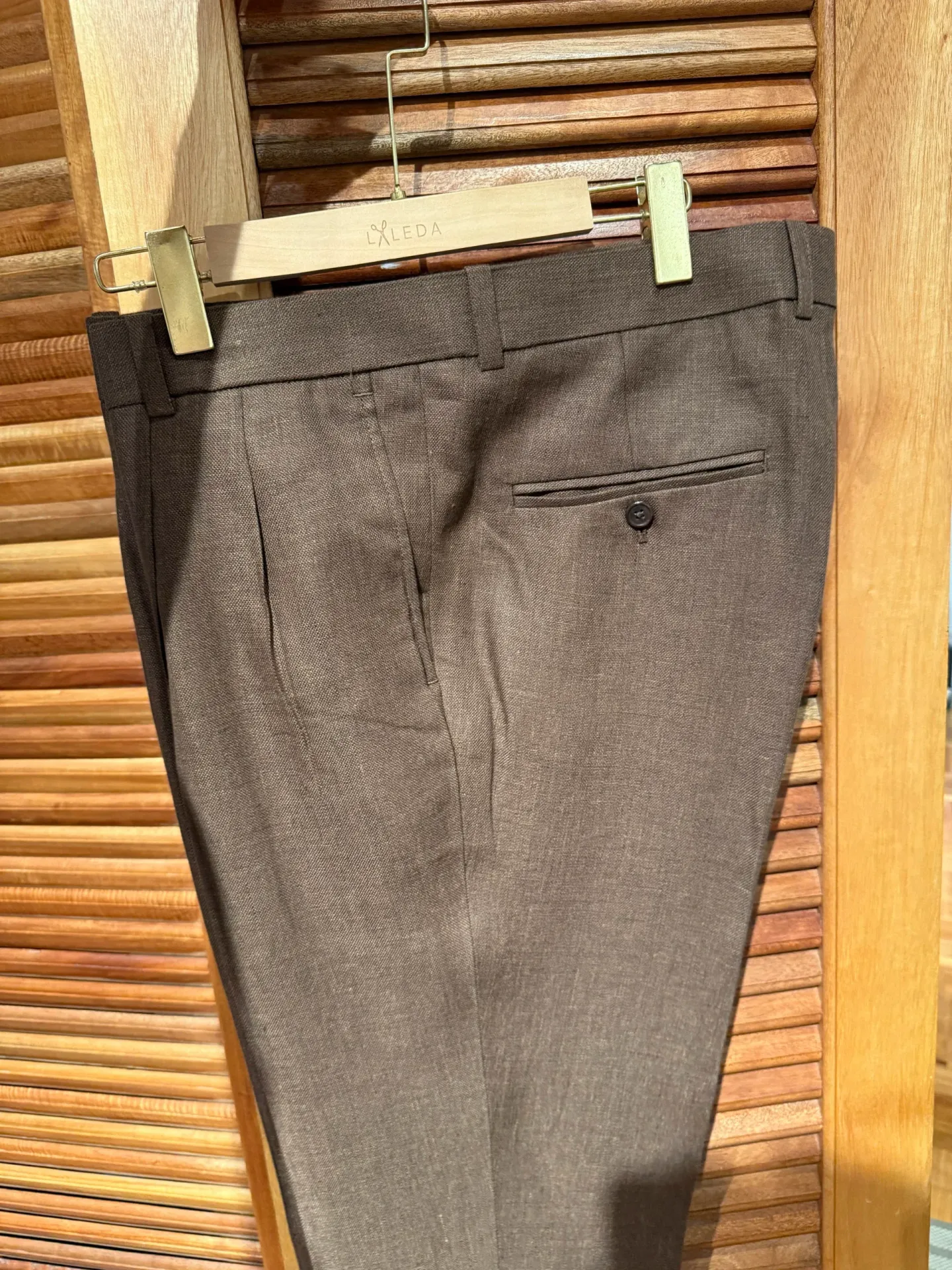 Maßgeschneiderter Anzug aus Kaschmir von Endel Tailor Bangkok