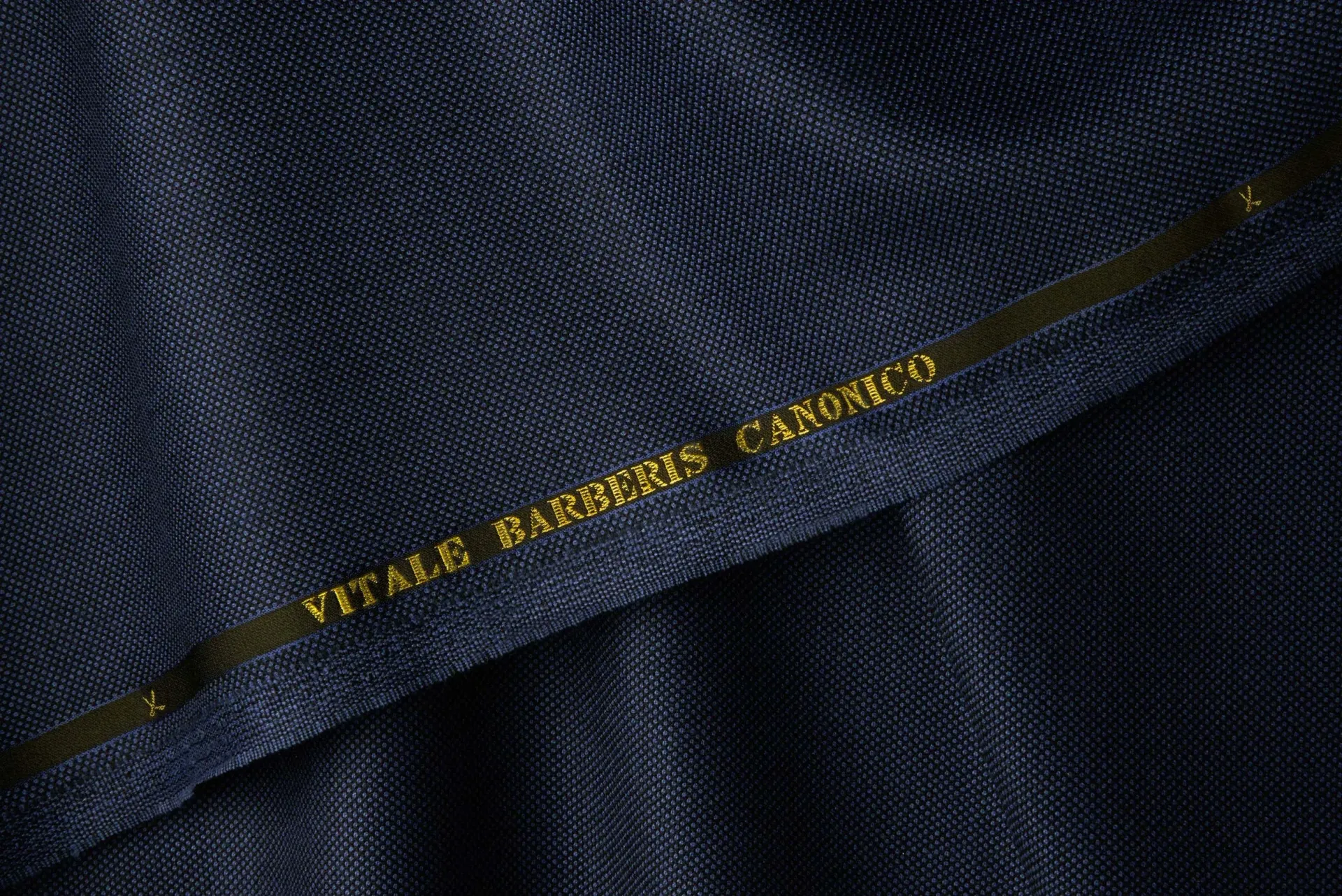 The Ultimate Guide to Selecting Your Perfect Suit Fabric